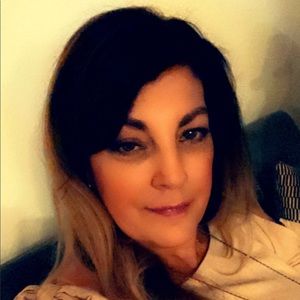 Meet your Posher, Debra